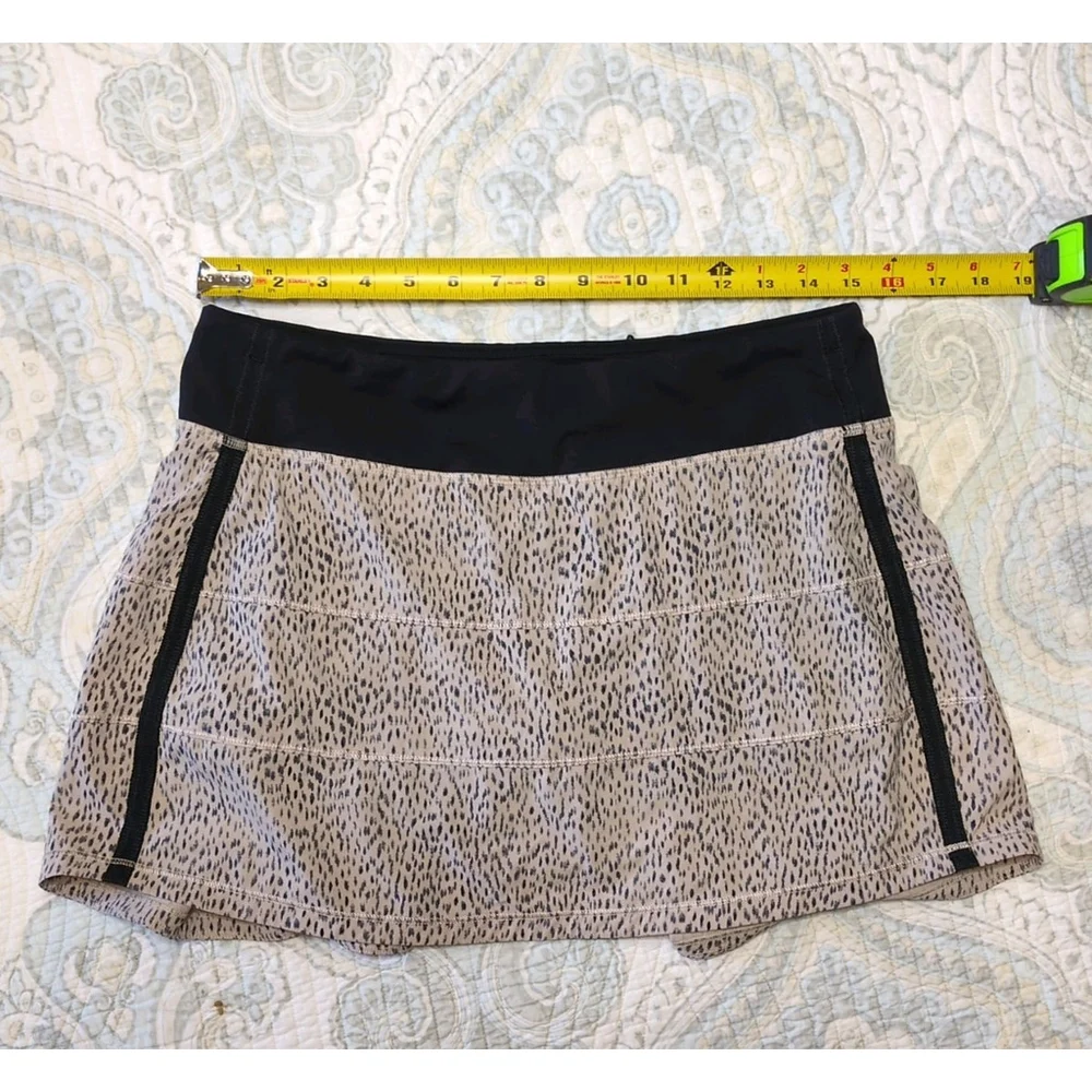 Lululemon Women's Leopard Print Skirt With Built In Shorts Size 8 - Picture 3 of 6